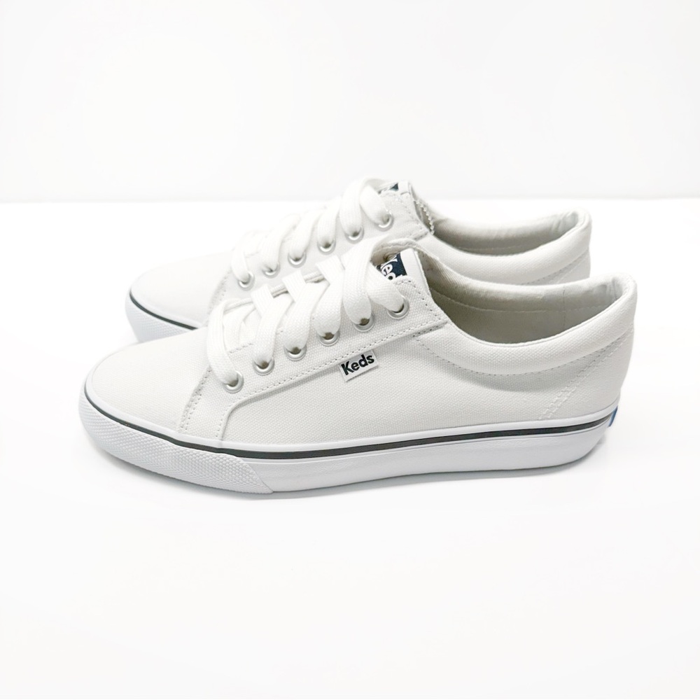 Keds White Jump Kick Canvas Lace Up Sneakers - Picture 5 of 10